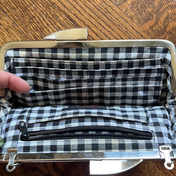 Hobo International White Patent Leather Clutch Purse Wallet Silver Chains - Picture 5 of 7